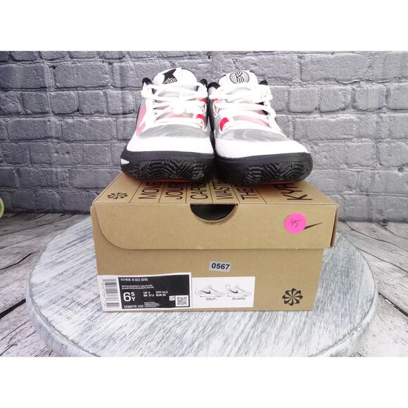 Nike Kyrie 8 GS White/University Red/Black/Wolf Grey Size 6.5Y New In Box - Picture 2 of 11
